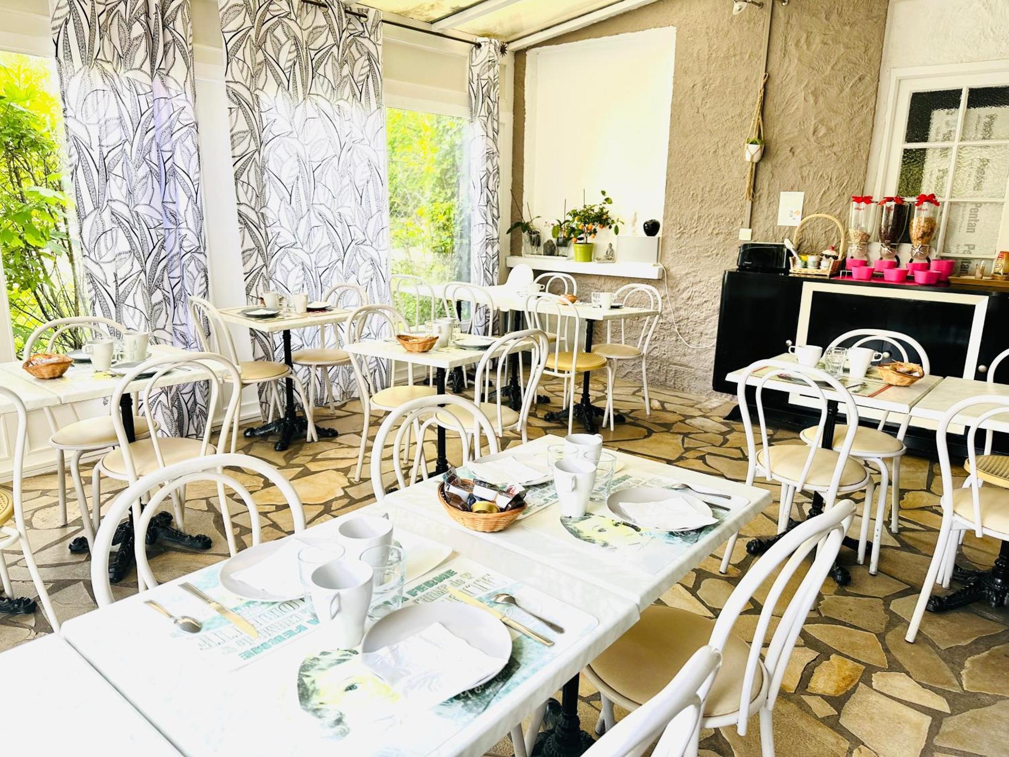 호텔 이탈리아 투르 외부 사진